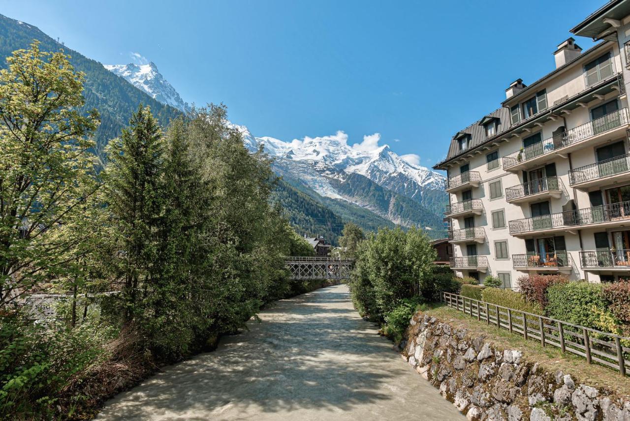 Apartment Cosmiques - Alpes Travel - Central Chamonix - Sleeps 4 Buitenkant foto