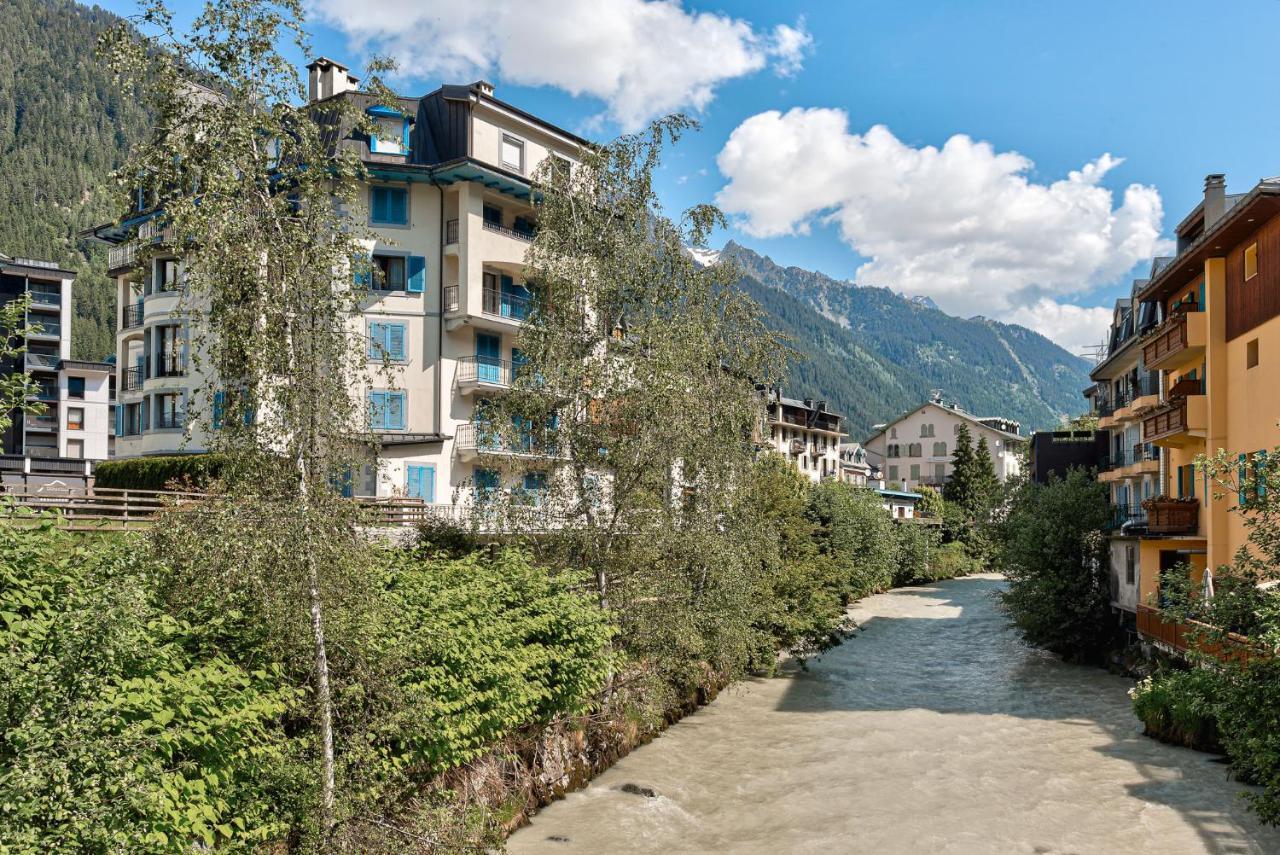 Apartment Cosmiques - Alpes Travel - Central Chamonix - Sleeps 4 Buitenkant foto