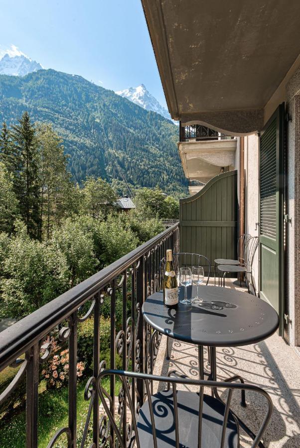 Apartment Cosmiques - Alpes Travel - Central Chamonix - Sleeps 4 Buitenkant foto